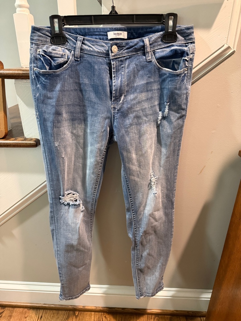 Kensie Light Blue Distressed Cropped Jeans
